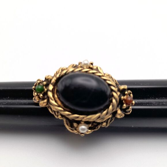 Vintage Black Lucite Cabochon Brass Ring Adjustable Size 7 - Picture 9 of 12